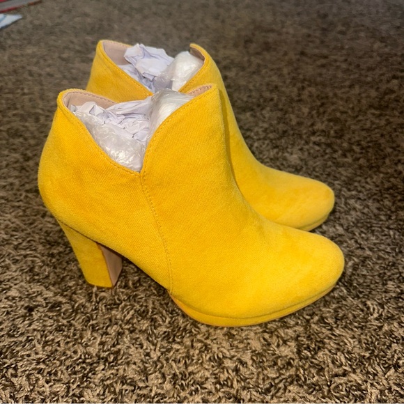Vibrant Yellow Heeled Boots for Women - Picture 1 of 11